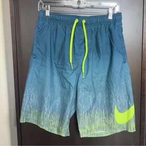Men’s Nike board shorts